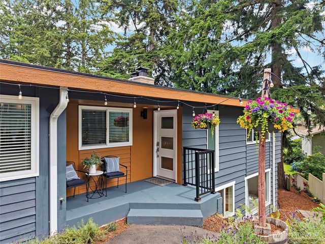 16106 Densmore Avenue N, Shoreline, WA 98133