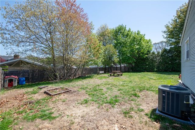 1 Knollwood Drive, Cumberland, RI 02864