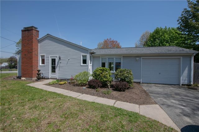 1 Knollwood Drive, Cumberland, RI 02864