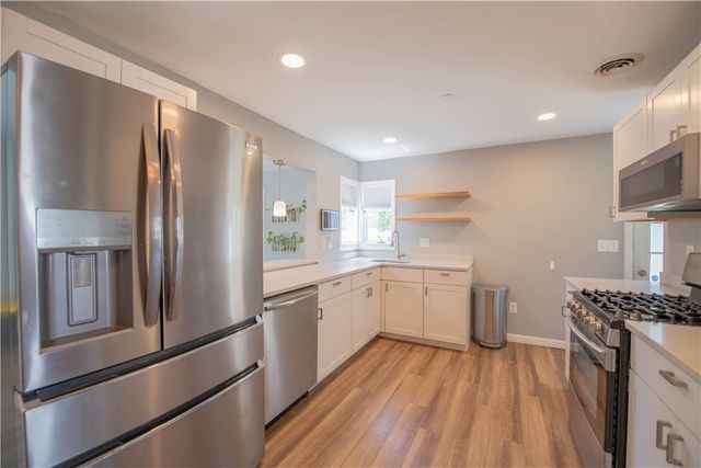 1 Knollwood Drive, Cumberland, RI 02864