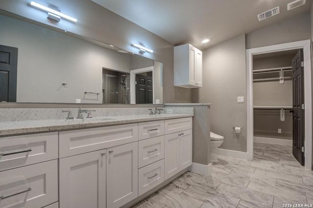 700 Firefly Dr, Canyon Lake, TX 78133