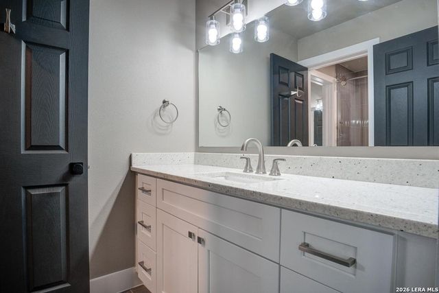 700 Firefly Dr, Canyon Lake, TX 78133