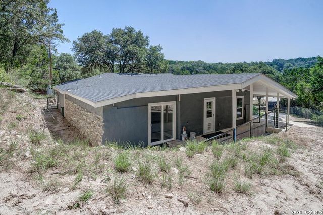 700 Firefly Dr, Canyon Lake, TX 78133