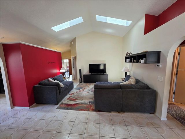 10041 RIVER GLEN CT, Orlando, FL 32825