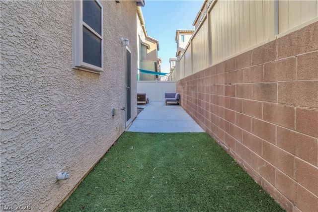 1239 Little Boy Blue Avenue, Las Vegas, NV 89183