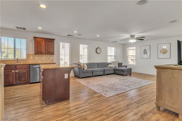 1239 Little Boy Blue Avenue, Las Vegas, NV 89183