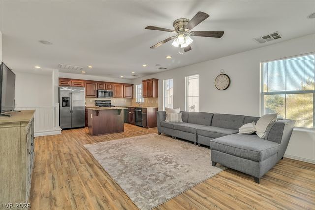 1239 Little Boy Blue Avenue, Las Vegas, NV 89183