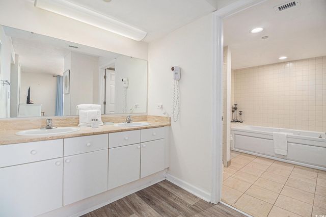 8560 Queensway Blvd Apt 706, Myrtle Beach, SC 29572