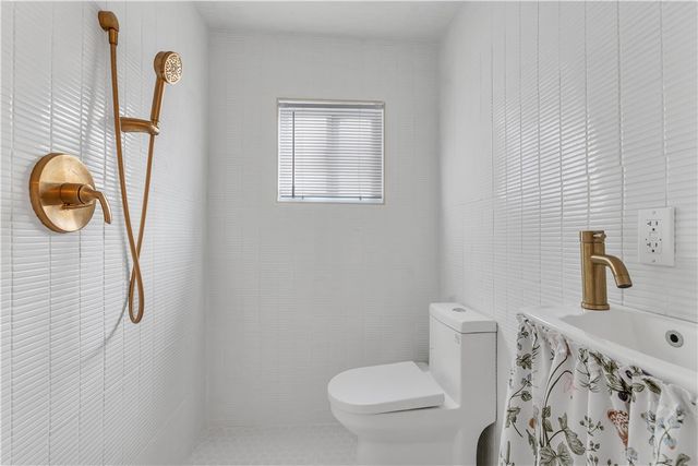 212 Leah Street, Providence, RI 02908