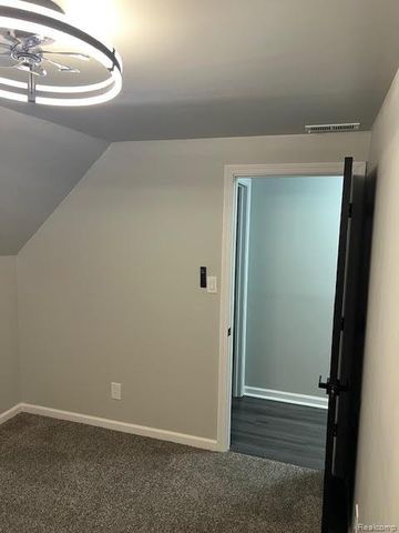 18499 Robson Street, Detroit, MI 48235