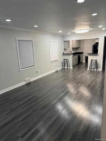 18499 Robson Street, Detroit, MI 48235