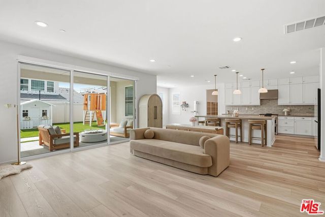 18112 Tableau Way, Santa Clarita, CA 91350