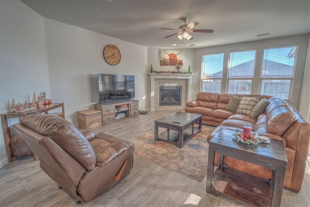 6915 Thomas Paine Rd, Midland, TX 79706