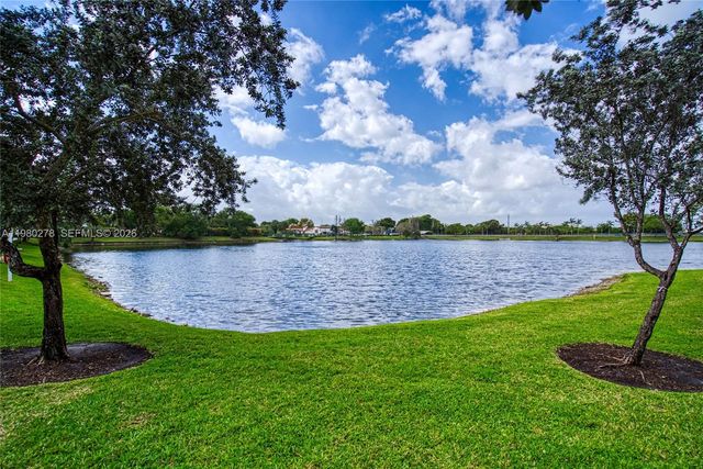 2327 NW 52nd Ct 2327, Fort Lauderdale, FL 33309