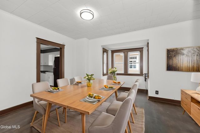 23 Woodrow Court, Troy, NY 12180