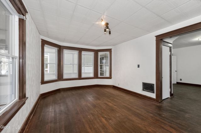 23 Woodrow Court, Troy, NY 12180