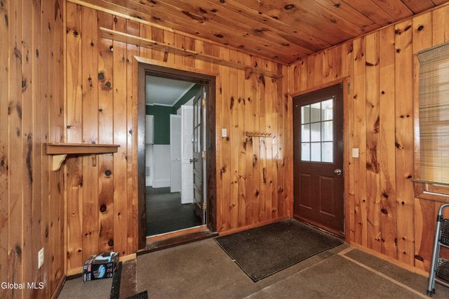 23 Woodrow Court, Troy, NY 12180