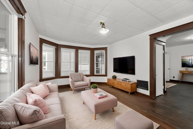 23 Woodrow Court, Troy, NY 12180