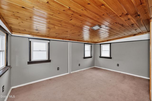 23 Woodrow Court, Troy, NY 12180