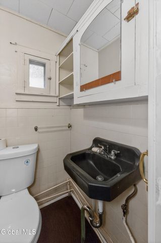 23 Woodrow Court, Troy, NY 12180