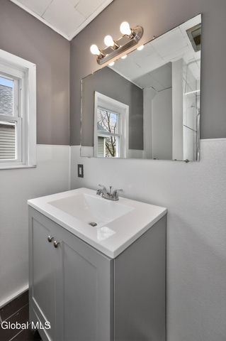 23 Woodrow Court, Troy, NY 12180