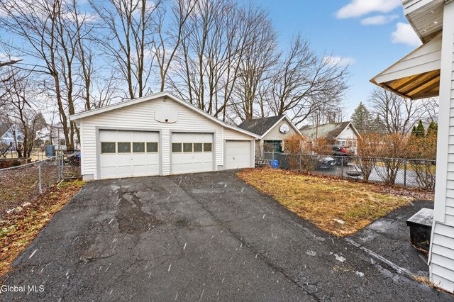 23 Woodrow Court, Troy, NY 12180