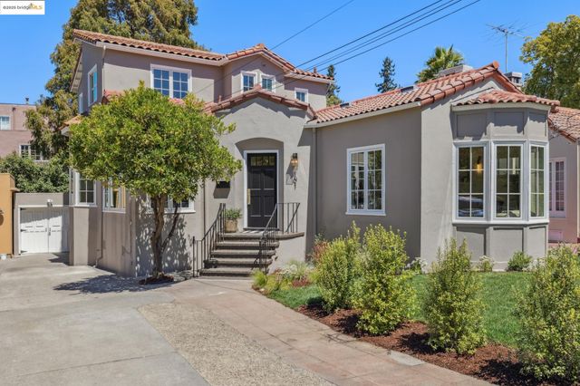 101 Palm Dr, Piedmont, CA 94610