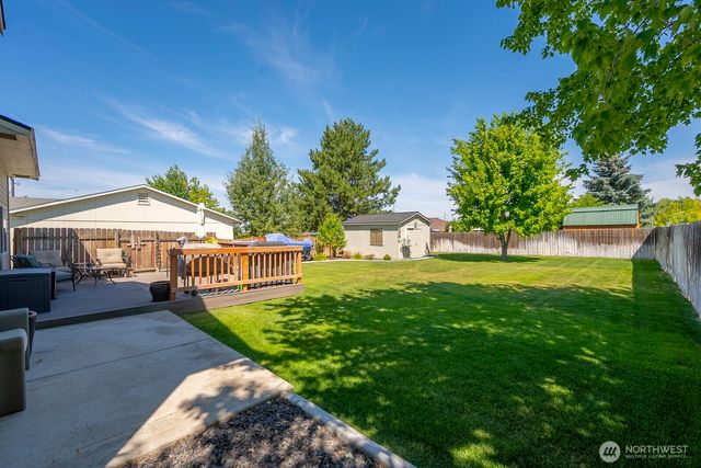 110 E Belair Drive, Moses Lake, WA 98837