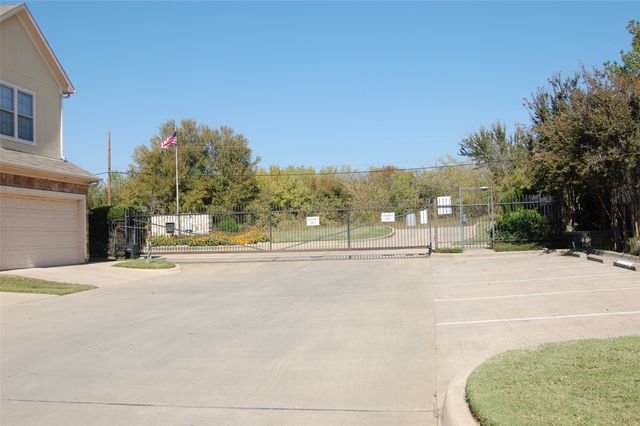 8016 Ederville Circle, Fort Worth, TX 76120