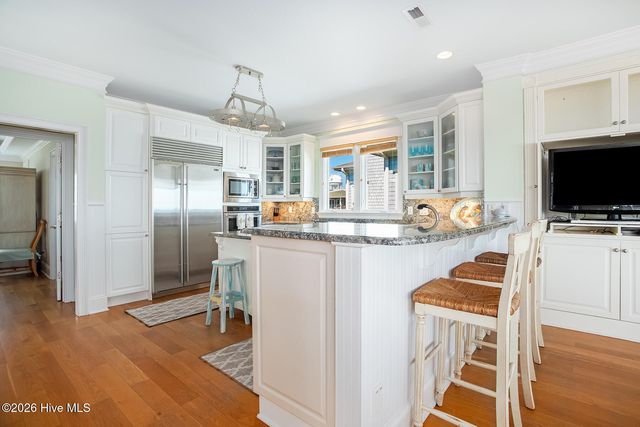 11 Sandpiper Street, Wrightsville Beach, NC 28480