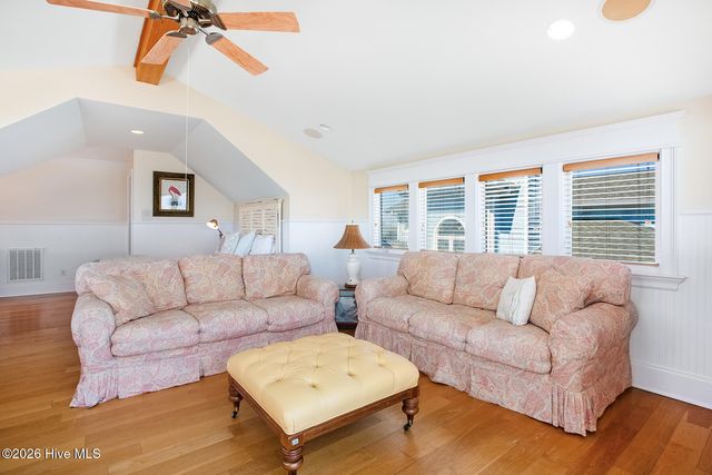 11 Sandpiper Street, Wrightsville Beach, NC 28480