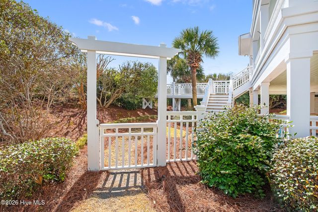 11 Sandpiper Street, Wrightsville Beach, NC 28480