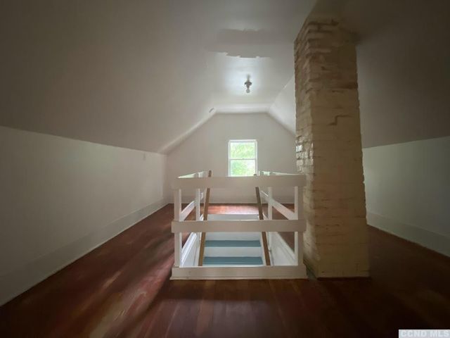29 Glenwood Boulevard, Hudson, NY 12534