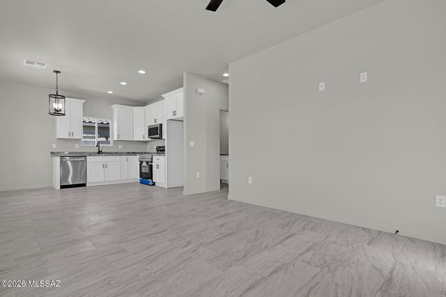 1370 N Alvernon Way, Tucson, AZ 85712
