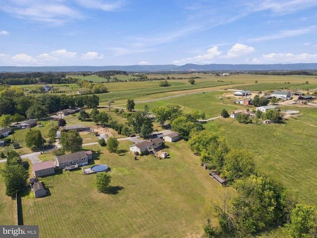 7798 VALLEY VIEW LN, Greencastle, PA 17225