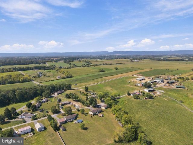 7798 VALLEY VIEW LN, Greencastle, PA 17225