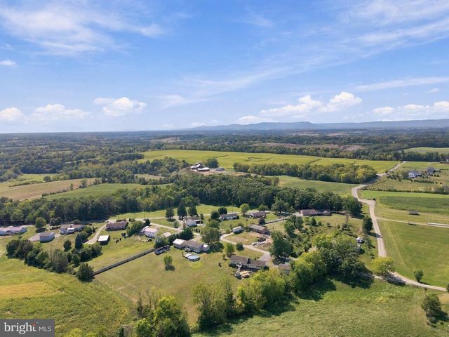 7798 VALLEY VIEW LN, Greencastle, PA 17225