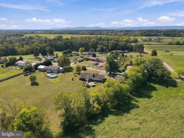 7798 VALLEY VIEW LN, Greencastle, PA 17225