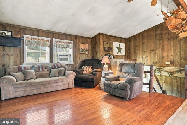7798 VALLEY VIEW LN, Greencastle, PA 17225