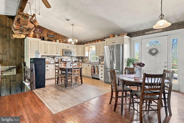 7798 VALLEY VIEW LN, Greencastle, PA 17225
