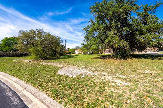 5 Hendon Ln, San Antonio, TX 78257