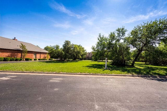 5 Hendon Ln, San Antonio, TX 78257