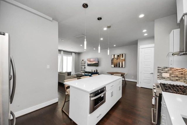 425 Gregg Street, Houston, TX 77020