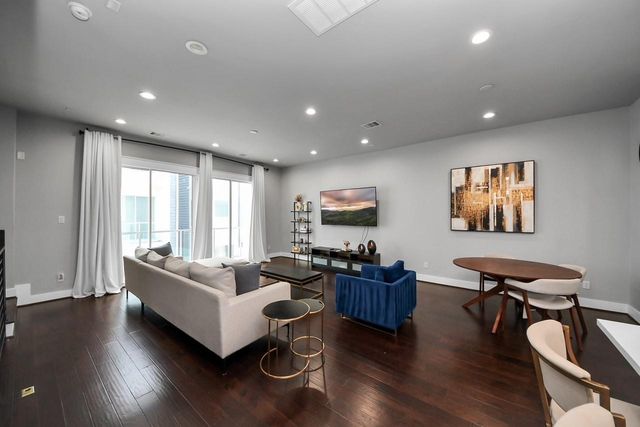 425 Gregg Street, Houston, TX 77020
