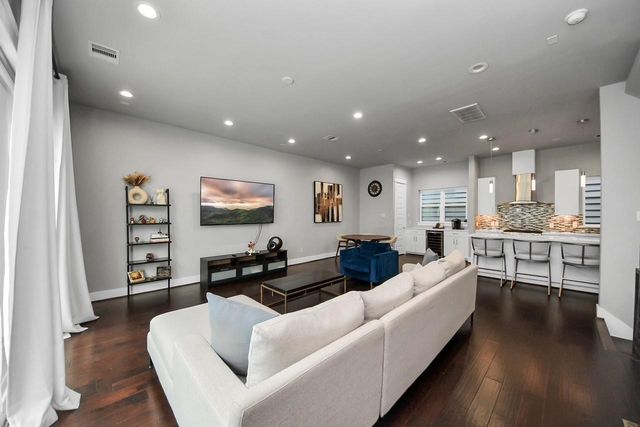 425 Gregg Street, Houston, TX 77020