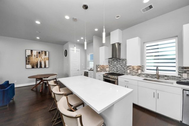 425 Gregg Street, Houston, TX 77020
