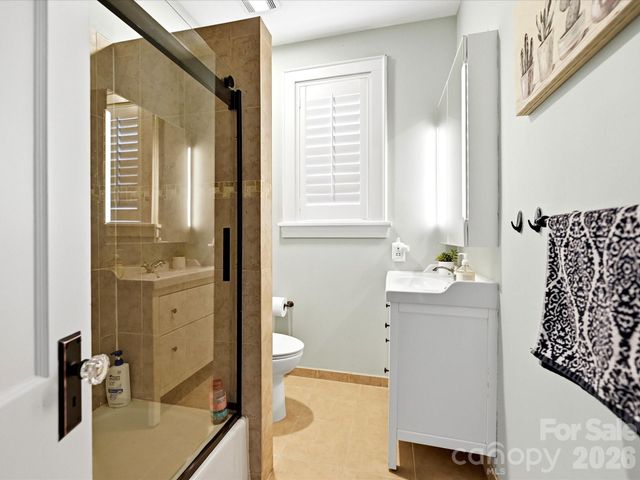 1822 Lombardy Circle, Charlotte, NC 28203