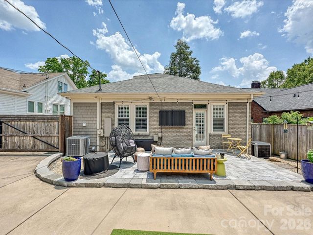 1822 Lombardy Circle, Charlotte, NC 28203