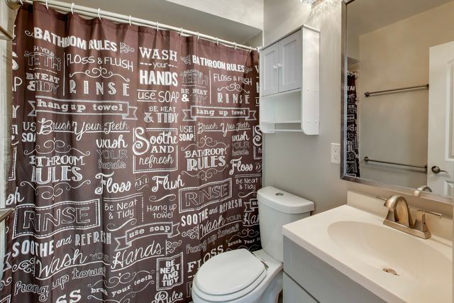 470 Ziegler Drive, Grayslake, IL 60030