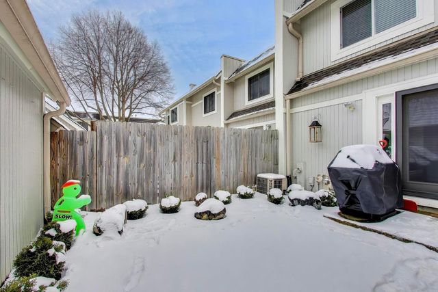 470 Ziegler Drive, Grayslake, IL 60030